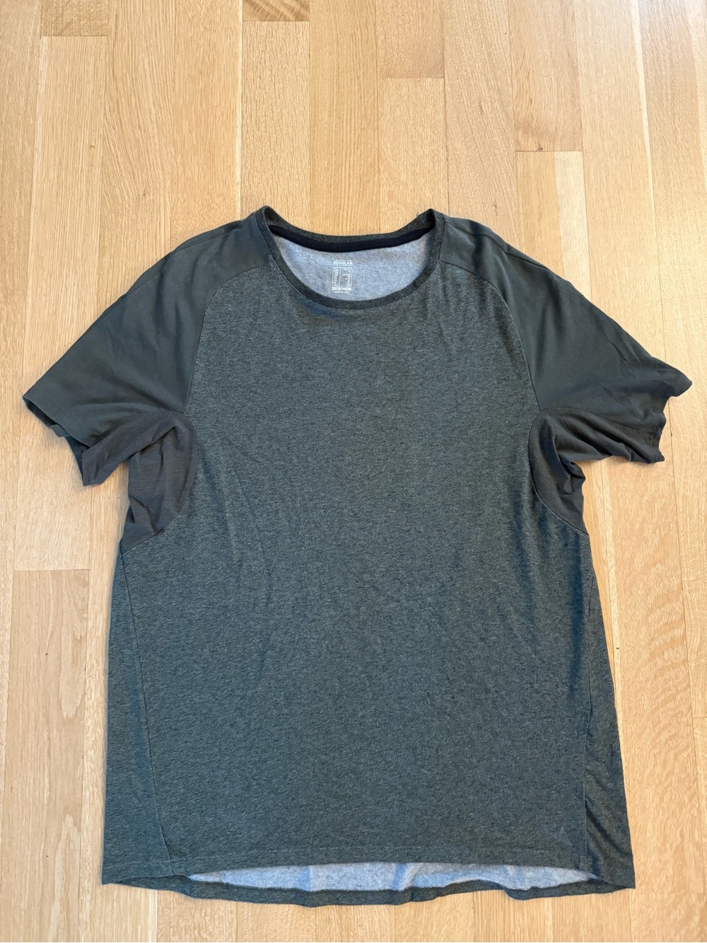 Men's Short Sleeve Performance Tee - Dark Gray